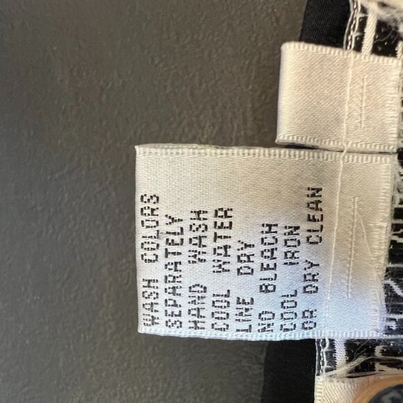 August Max Woman  100% Silk  Black  Button up  Blouse  Size 14W - Picture 9 of 12